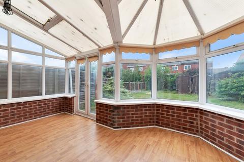 6 Chestnut Close, Drakes Broughton, Pershore, WR10 2BP