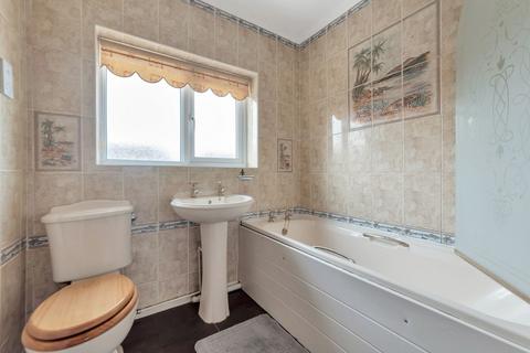 6 Chestnut Close, Drakes Broughton, Pershore, WR10 2BP