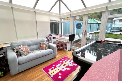 25 Brookdale Close, Rubery, Birmingham, B45 9FH