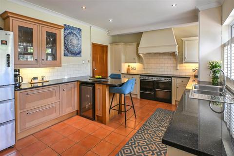 undefined, *SIGNATURE HOME* Brook Road, Brentwood