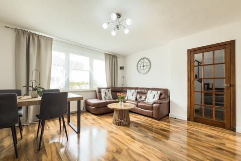 17 Alexandra Drive, Bathgate, EH48 1ST