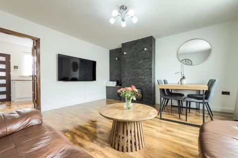 17 Alexandra Drive, Bathgate, EH48 1ST