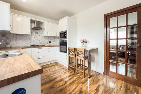 17 Alexandra Drive, Bathgate, EH48 1ST