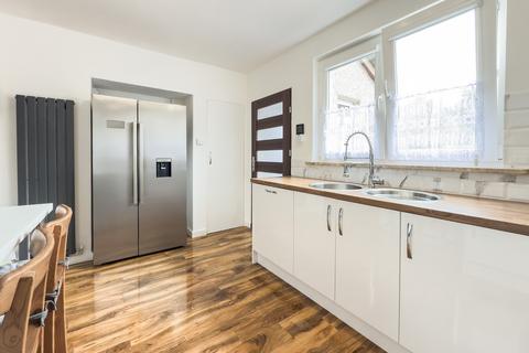 17 Alexandra Drive, Bathgate, EH48 1ST