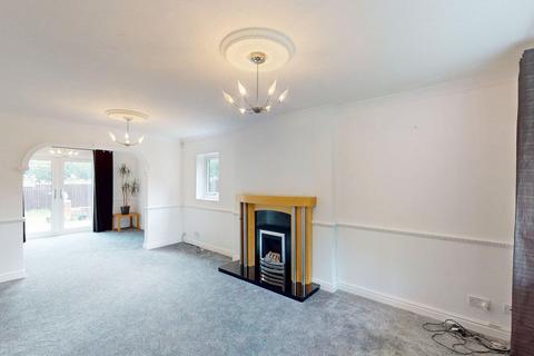 4 bedroom detached house to rent, Seddon Street, Westhoughton, BL5