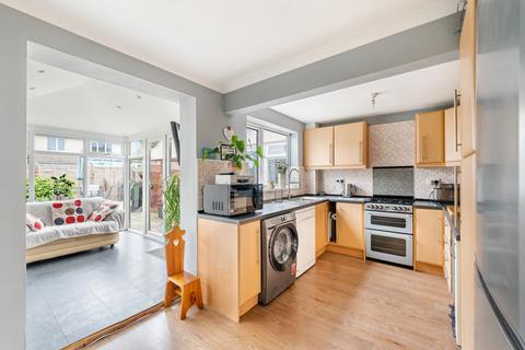 28 Becket Drive, Weston-super-mare, BS22 7TW