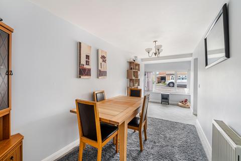 28 Becket Drive, Weston-super-mare, BS22 7TW