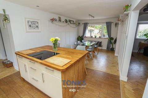 undefined, Merton Close, Oldbury B68