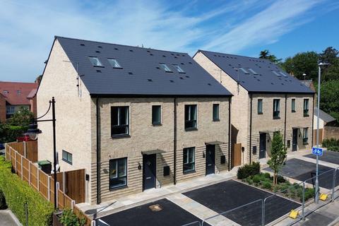 4 bedroom semi-detached house for sale, Victoria Close, Rickmansworth, Hertfordshire, WD3 1QY