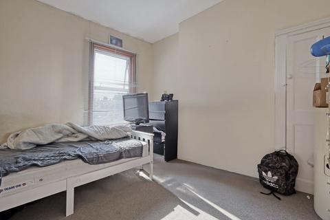 undefined, Leigh Road, London, E10