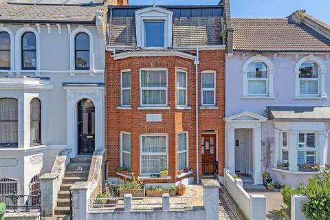 4 bedroom terraced house for sale, Park Road, London, E15