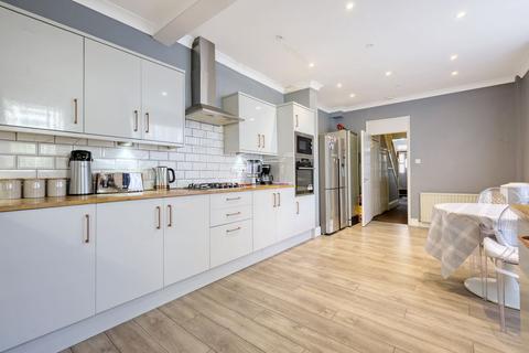 4 bedroom terraced house for sale, Park Road, London, E15