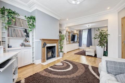 4 bedroom terraced house for sale, Park Road, London, E15