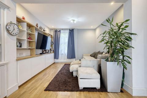 4 bedroom terraced house for sale, Park Road, London, E15