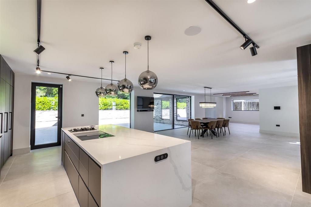 DSC 8929-Edit kitchen.JPG