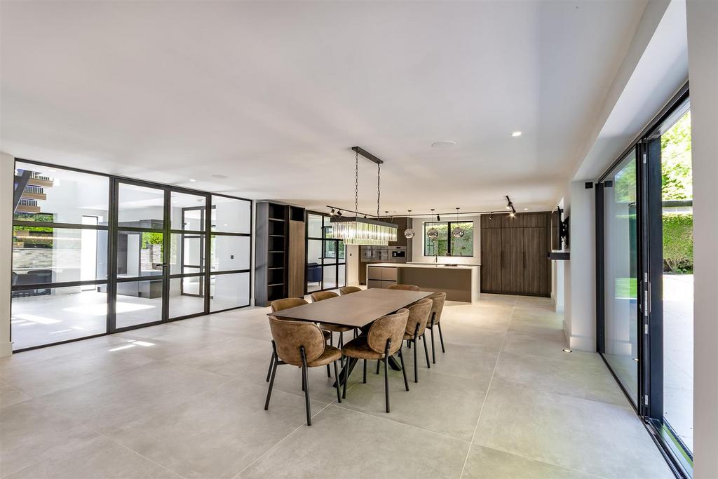 Open Plan Living Accomodation