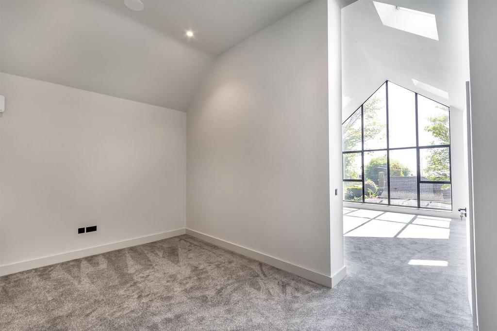 DSC 8989-Edit room.JPG