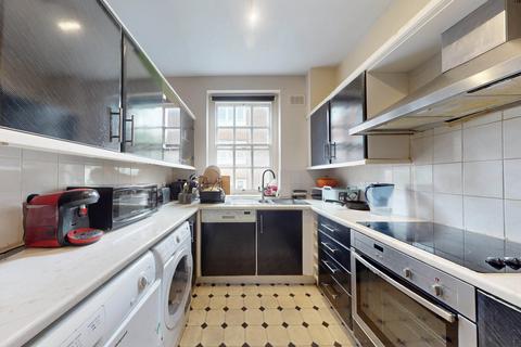 2 bedroom apartment for sale, Park Lodge, St. Johns Wood Park, London, NW8