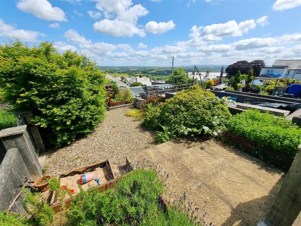 Top garden 1.jpg