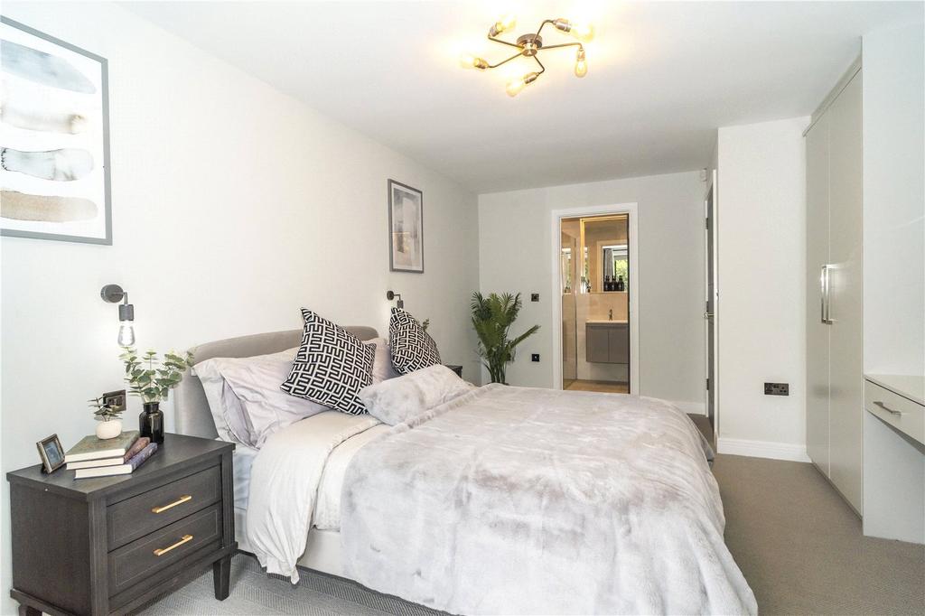 Show Apt Bedroom