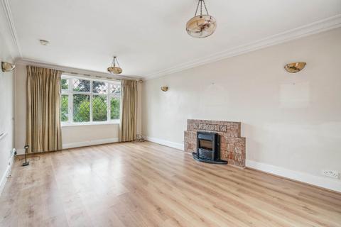 undefined, Avenue Rise, Bushey