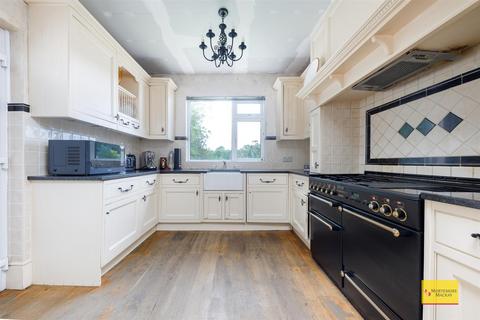 4 bedroom detached house for sale, Houndsden Road, London