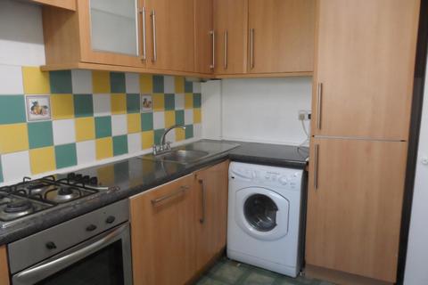 3 bedroom maisonette for sale, London, SW8