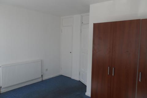 3 bedroom maisonette for sale, London, SW8
