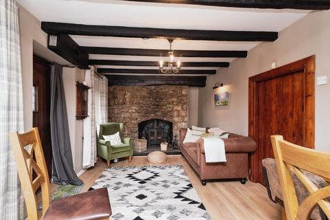 Greengates Berthon Road, Little Mill, Pontypool, NP4 0HL