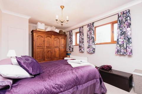 Greengates Berthon Road, Little Mill, Pontypool, NP4 0HL