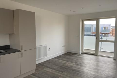 2 bedroom flat to rent, Block A, Tylers Place, Maidstone, Kent, ME14 1JJ