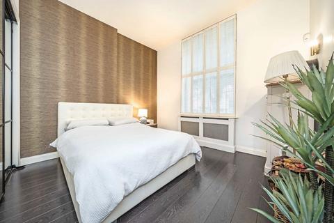 1 bedroom flat for sale, Porchester Square, London W2