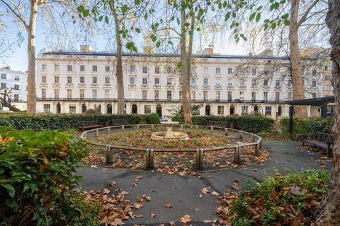 1 bedroom flat for sale, Porchester Square, London W2
