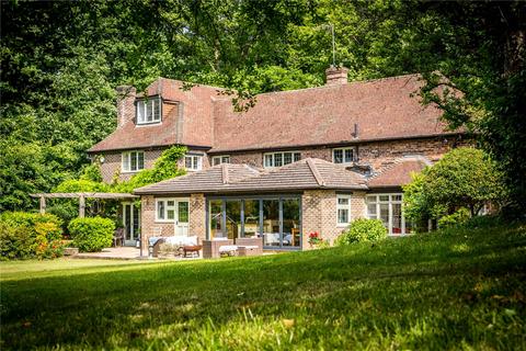 Wheatcroft Bashurst Hill, Itchingfield, Horsham, RH13 0NY