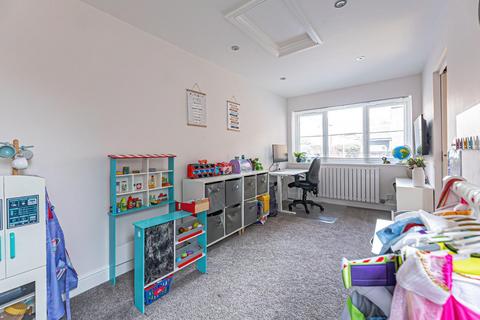 11 Plover Road, Leighton Buzzard, LU7 4AW