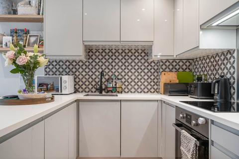 2 bedroom flat for sale, Hornsey Lane Gardens, London N6