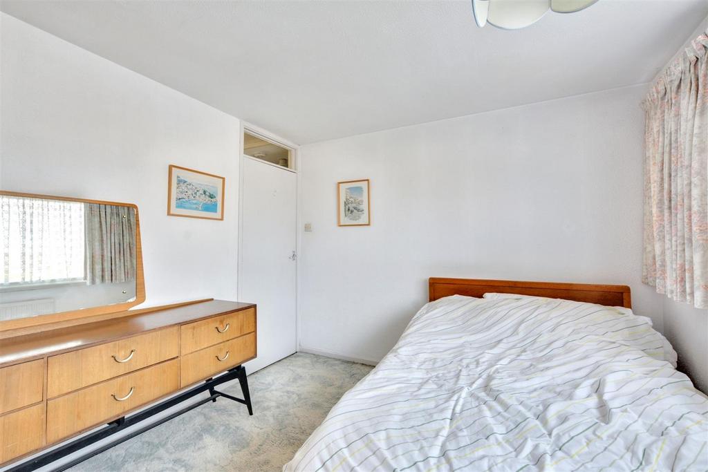 Bedroom 1 2.jpeg