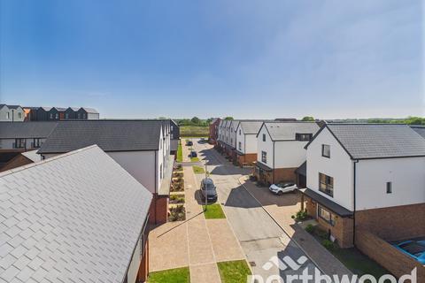 2 bedroom penthouse for sale, The Pembridge, Chilmington Lakes, Ashford, TN23