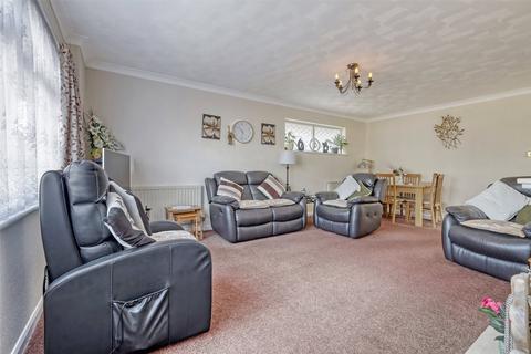 16 Rodbridge Drive, Southend-on-sea, SS1 3DF