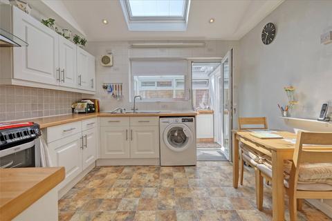 16 Rodbridge Drive, Southend-on-sea, SS1 3DF