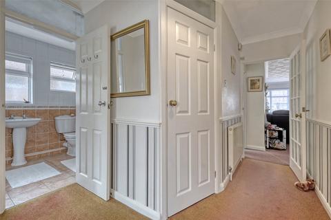 16 Rodbridge Drive, Southend-on-sea, SS1 3DF