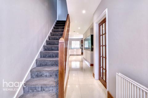 5 bedroom detached house for sale, Lavender Avenue, LONDON