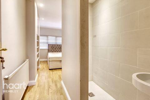 undefined, Lavender Avenue, LONDON