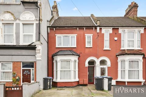 Whittington Road, Bowes Park N22 8YP