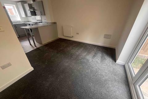 3 bedroom terraced house to rent, 89 Mallard Way, GL15 5FZ