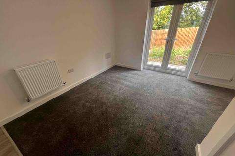 3 bedroom terraced house to rent, 89 Mallard Way, GL15 5FZ