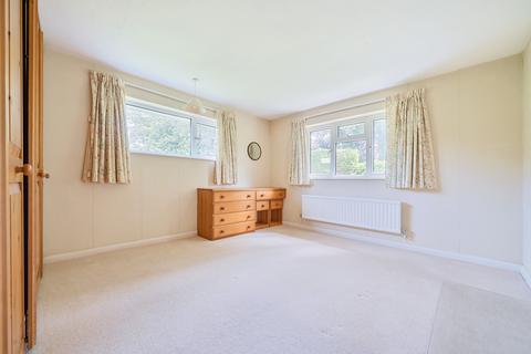 2 bedroom bungalow for sale, Edward Road, Farnham, GU9