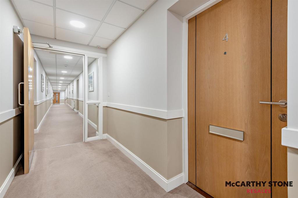 8587963-interior16-800.jpg