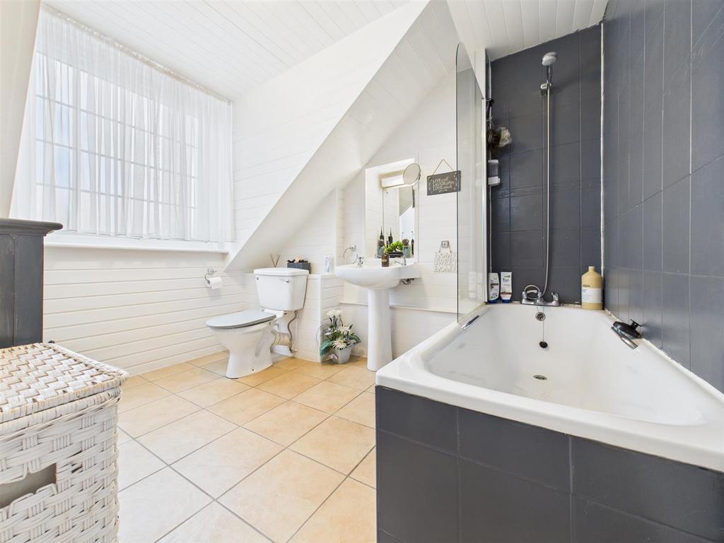 CAM04099 G0-PR0115-STILL020.jpg