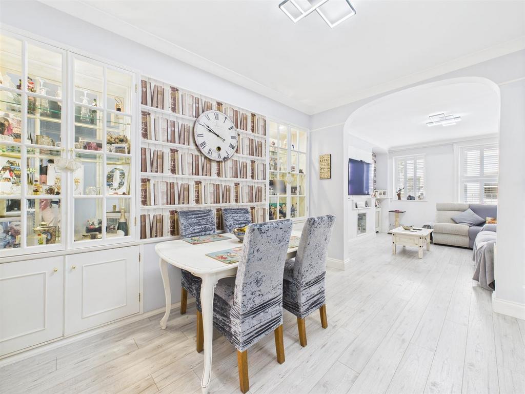 CAM04099 G0-PR0115-STILL006.jpg